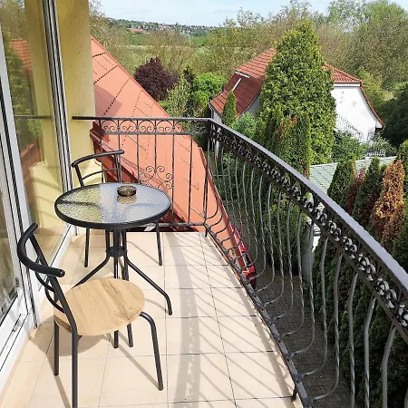 Viktoria Apartamento